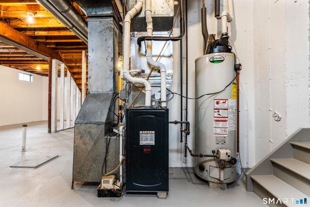 168 Colonial Road apt 6, Stamford, CT 06906