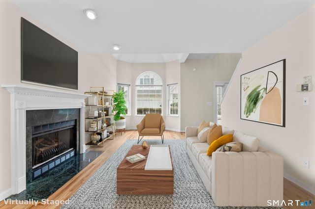 168 Colonial Road apt 6, Stamford, CT 06906