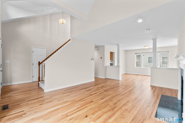 168 Colonial Road apt 6, Stamford, CT 06906