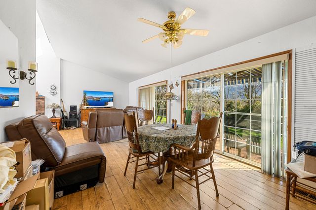 342 Buysman Way, Grants Pass, OR 97526