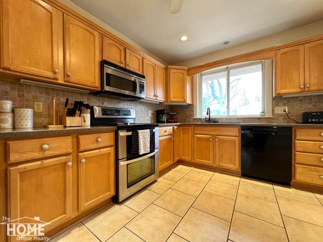 707 W King Street, Owosso, MI 48867