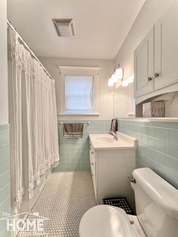 707 W King Street, Owosso, MI 48867