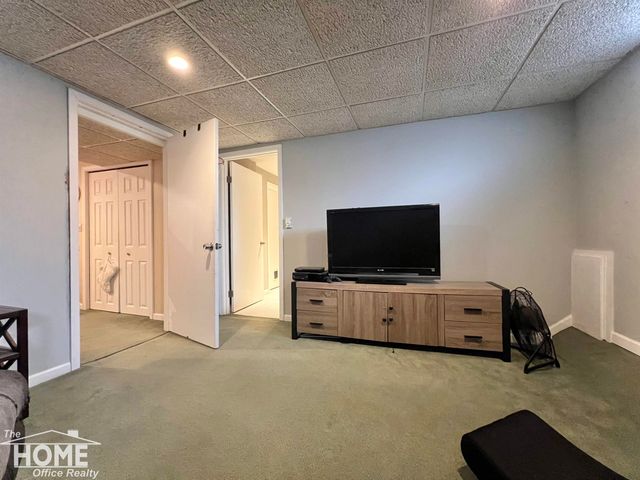 707 W King Street, Owosso, MI 48867