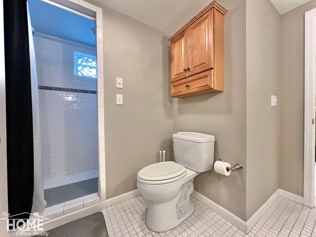 707 W King Street, Owosso, MI 48867