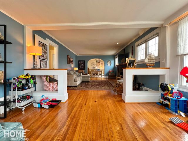 707 W King Street, Owosso, MI 48867