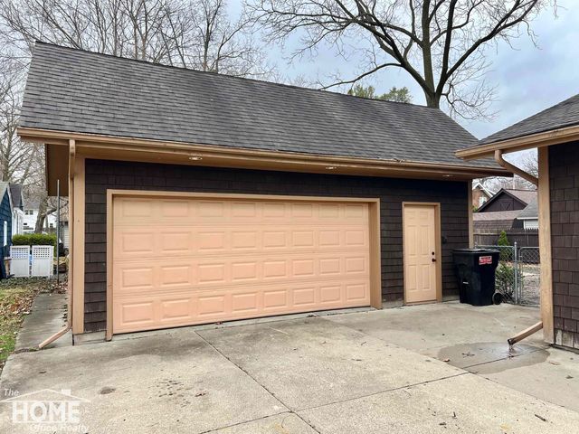 707 W King Street, Owosso, MI 48867