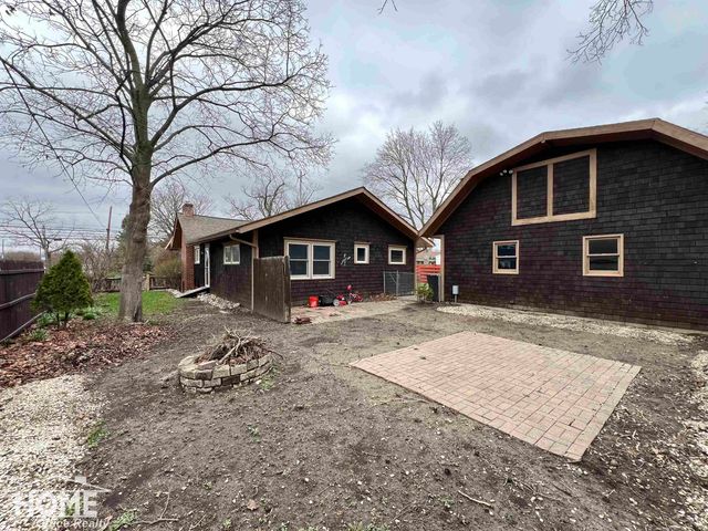 707 W King Street, Owosso, MI 48867