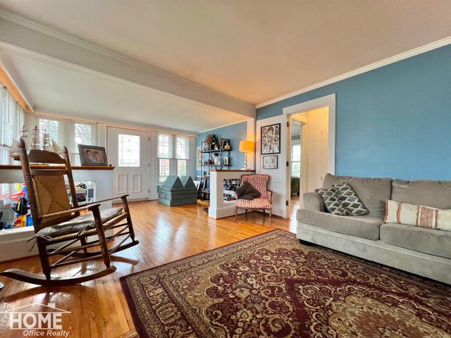 707 W King Street, Owosso, MI 48867