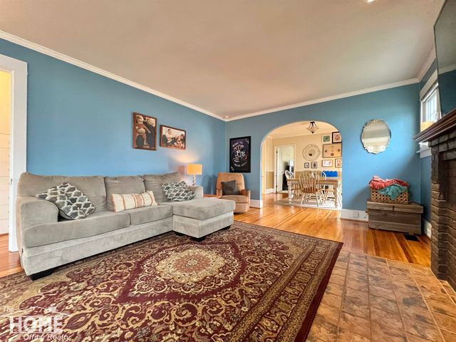 707 W King Street, Owosso, MI 48867