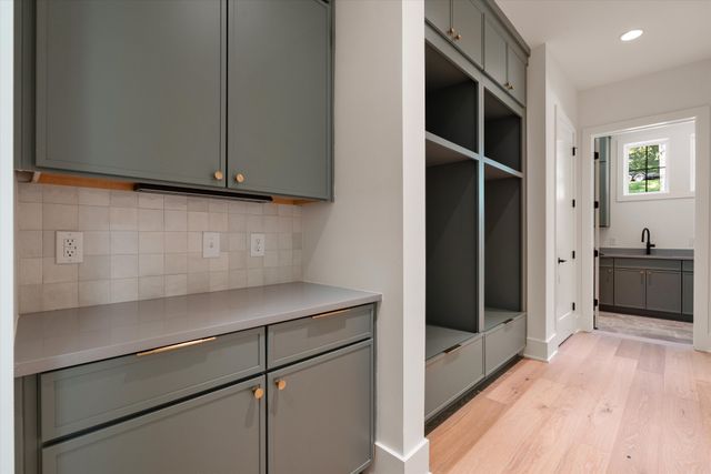 4608 Benton Smith Rd, Nashville, TN 37215