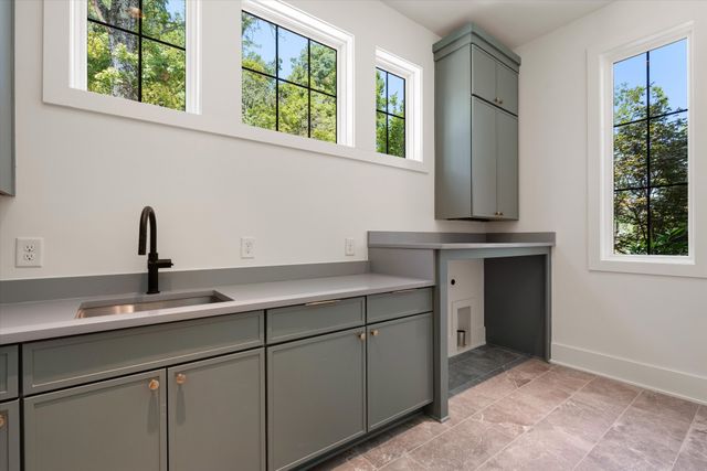 4608 Benton Smith Rd, Nashville, TN 37215