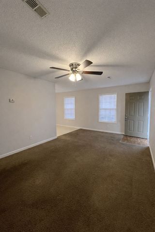 112 Ballygar St Apt C, Clarksville, TN 37043