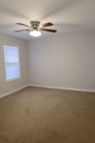 112 Ballygar St Apt C, Clarksville, TN 37043