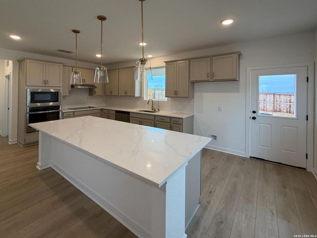 135 Peeps Ct., Adkins, TX 78101