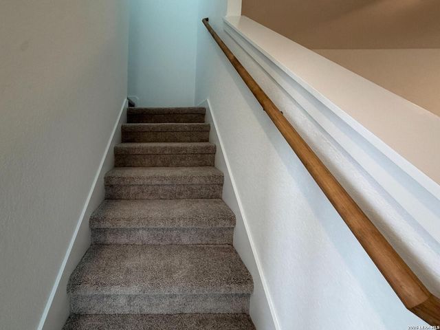 135 Peeps Ct., Adkins, TX 78101