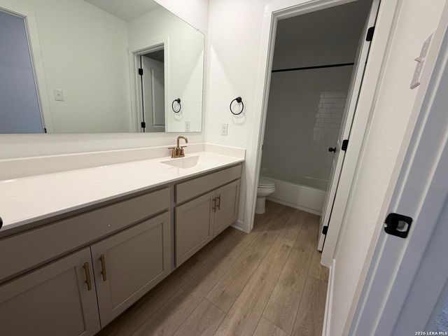 135 Peeps Ct., Adkins, TX 78101