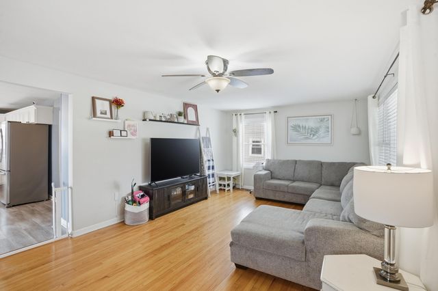 512 W South Street, Crown Point, IN 46307