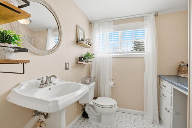 512 W South Street, Crown Point, IN 46307