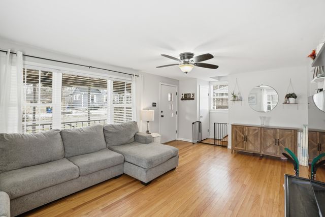 512 W South Street, Crown Point, IN 46307