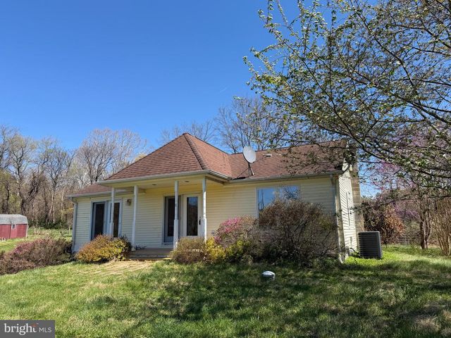 1901 MISTY MEADOWS LN, Markham, VA 22643