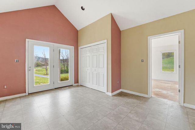 1901 MISTY MEADOWS LN, Markham, VA 22643