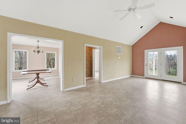 1901 MISTY MEADOWS LN, Markham, VA 22643