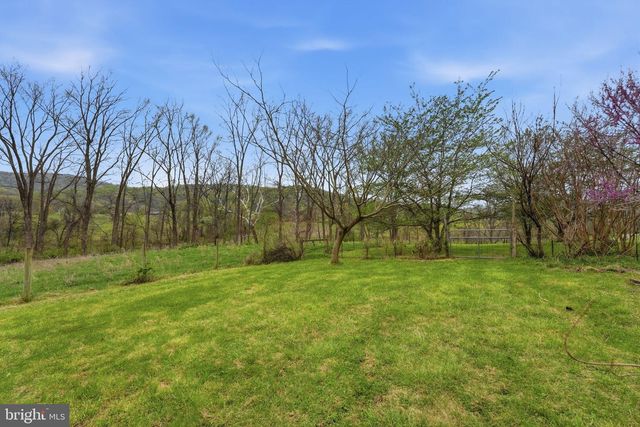 1901 MISTY MEADOWS LN, Markham, VA 22643
