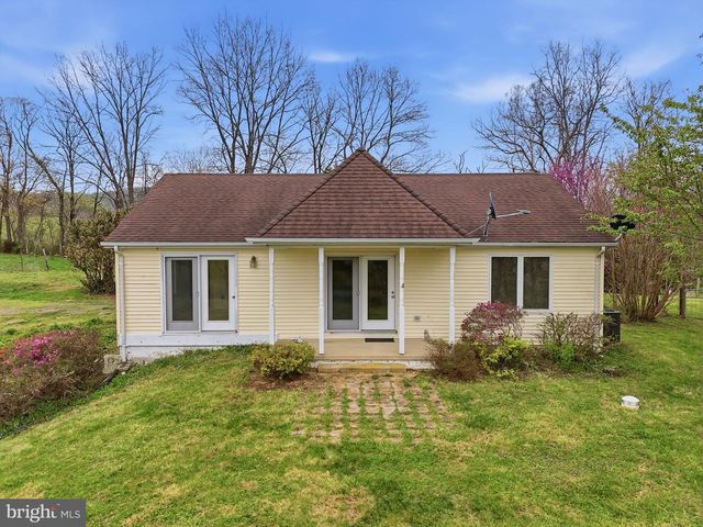 1901 MISTY MEADOWS LN, Markham, VA 22643