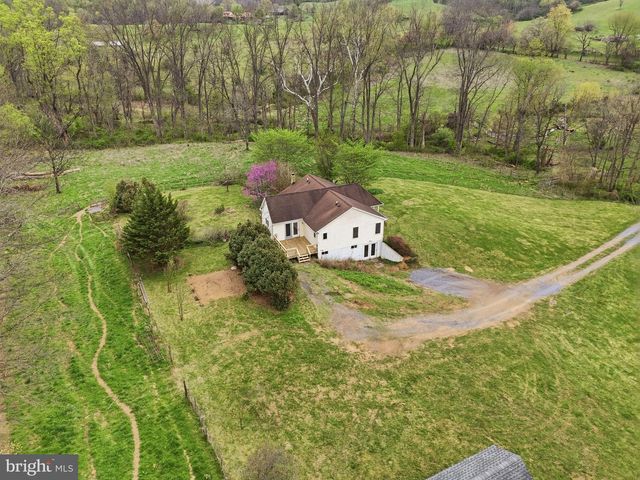 1901 MISTY MEADOWS LN, Markham, VA 22643
