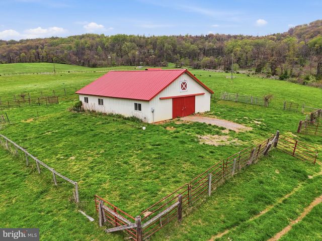 1901 MISTY MEADOWS LN, Markham, VA 22643