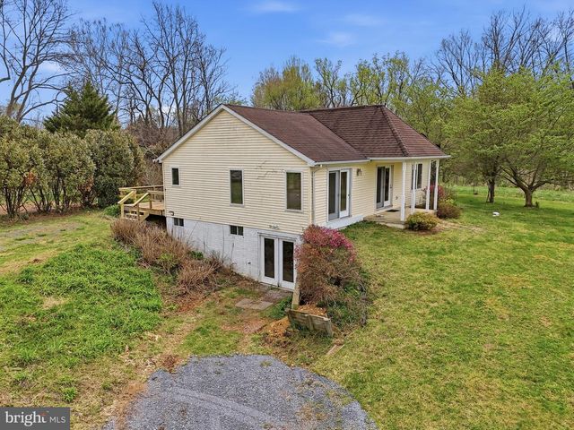 1901 MISTY MEADOWS LN, Markham, VA 22643