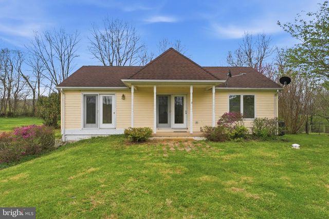 1901 MISTY MEADOWS LN, Markham, VA 22643