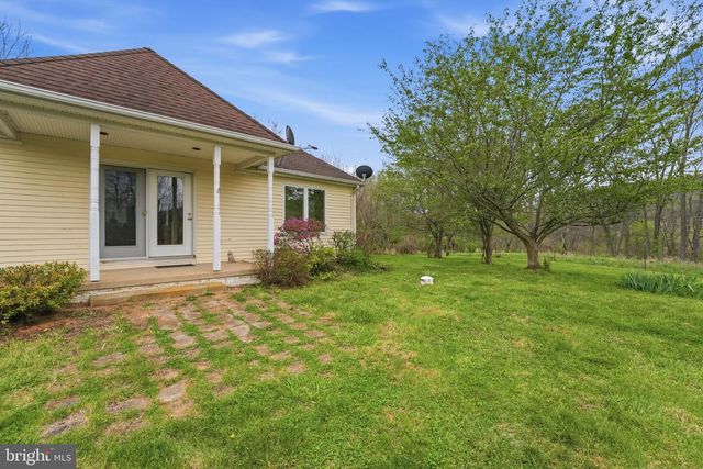 1901 MISTY MEADOWS LN, Markham, VA 22643