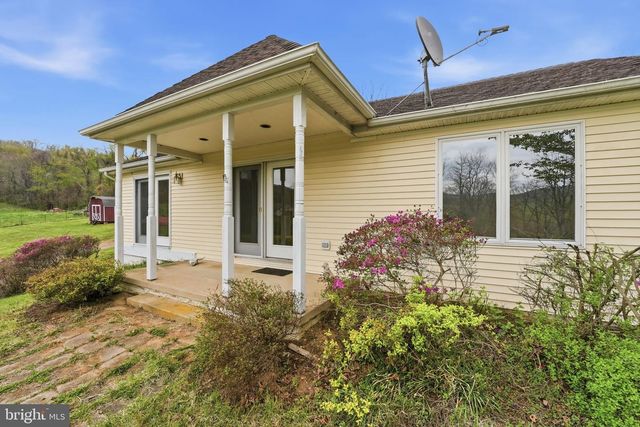 1901 MISTY MEADOWS LN, Markham, VA 22643