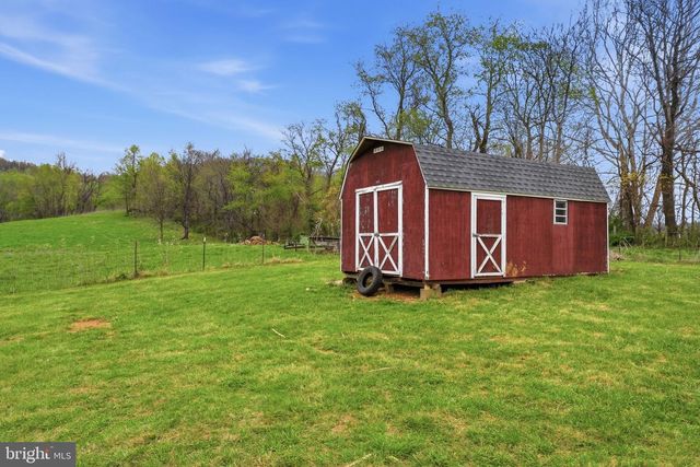 1901 MISTY MEADOWS LN, Markham, VA 22643