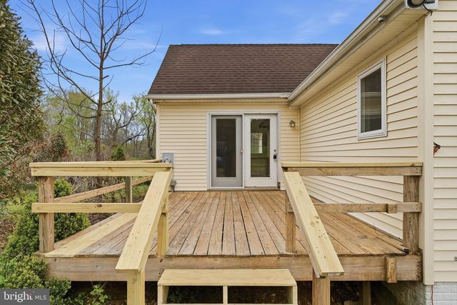 1901 MISTY MEADOWS LN, Markham, VA 22643