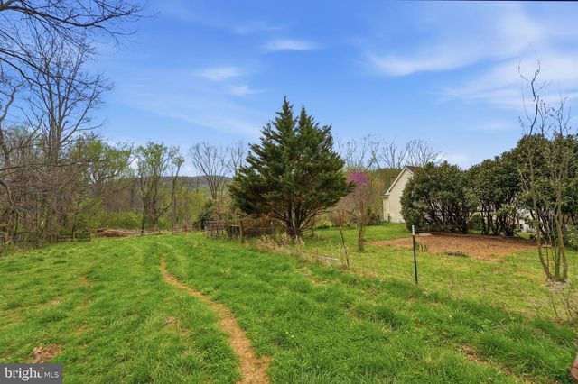 1901 MISTY MEADOWS LN, Markham, VA 22643