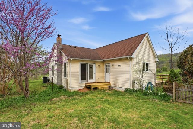 1901 MISTY MEADOWS LN, Markham, VA 22643