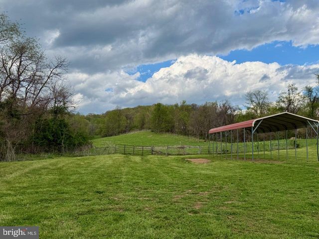 1901 MISTY MEADOWS LN, Markham, VA 22643