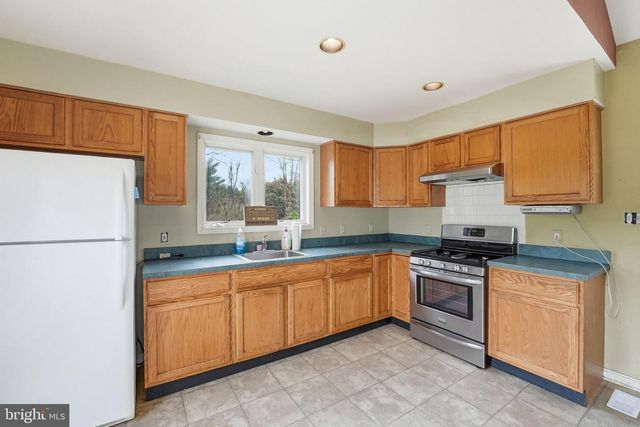 1901 MISTY MEADOWS LN, Markham, VA 22643
