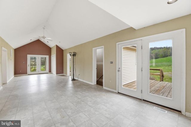 1901 MISTY MEADOWS LN, Markham, VA 22643