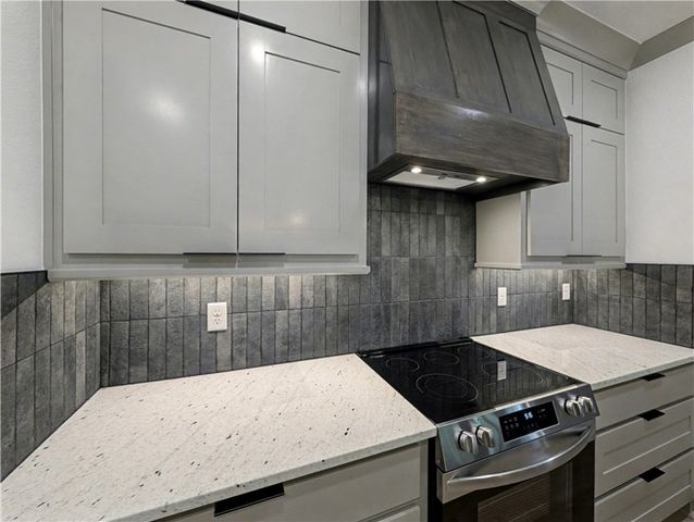 11 Latshaw Drive, Bella Vista, AR 72714