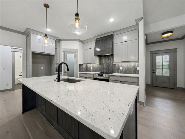 11 Latshaw Drive, Bella Vista, AR 72714