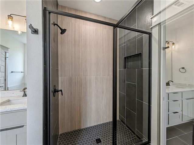 11 Latshaw Drive, Bella Vista, AR 72714