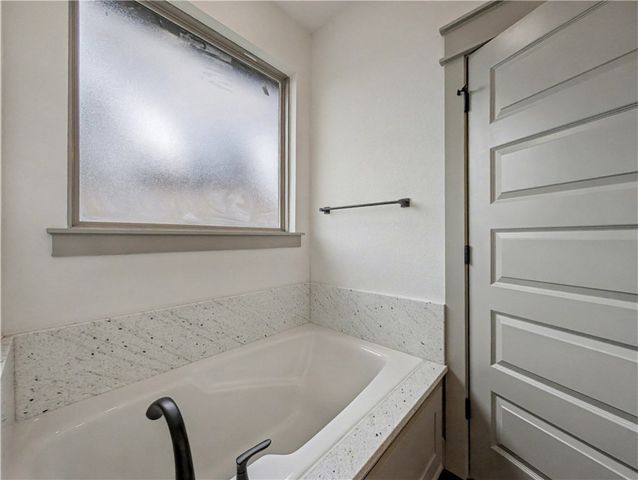 11 Latshaw Drive, Bella Vista, AR 72714