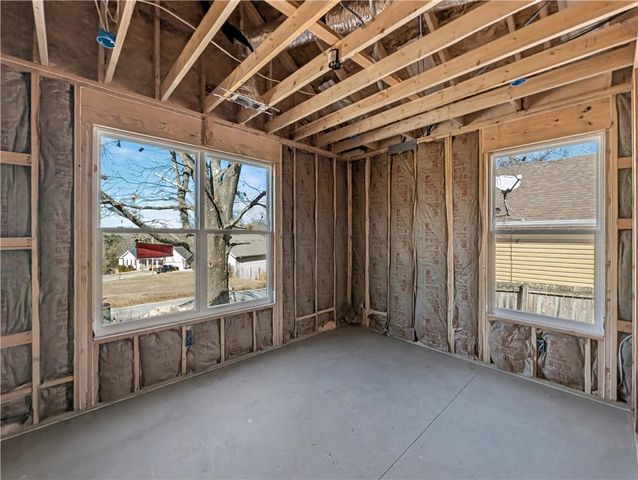 11 Latshaw Drive, Bella Vista, AR 72714