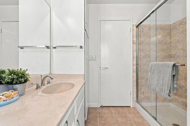 542 Hamlin Way, San Leandro, CA 94578