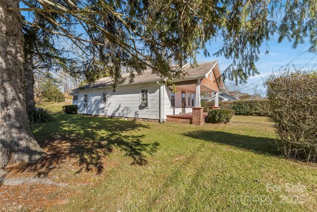 503 Old Hendersonville Highway, Brevard, NC 28712