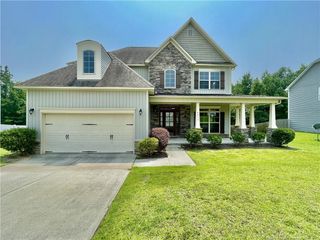 4033 Hunting Path Drive, Hope Mills, NC 28348
