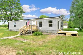 704 Chestnut, Hwrdctyvlg-rynldstwp, MI 49329